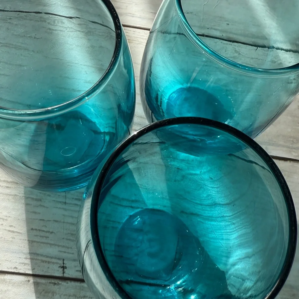 Set of Blue Glass Tumblers - Picture 3 of 9